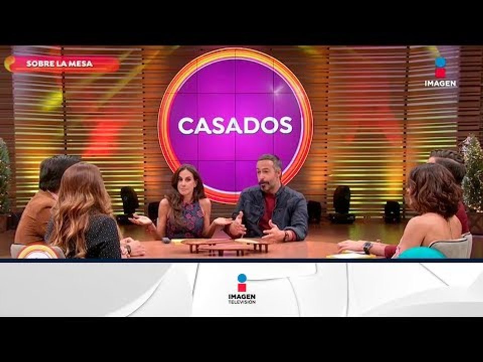 Sobre la mesa hablamos de los amores prohibidos...| Sale el Sol