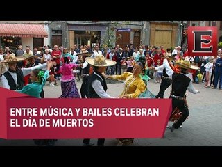 Calle de París se viste de México para celebrar el Día de Muertos