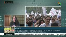 Profesores de Chile toman las calles en paro nacional
