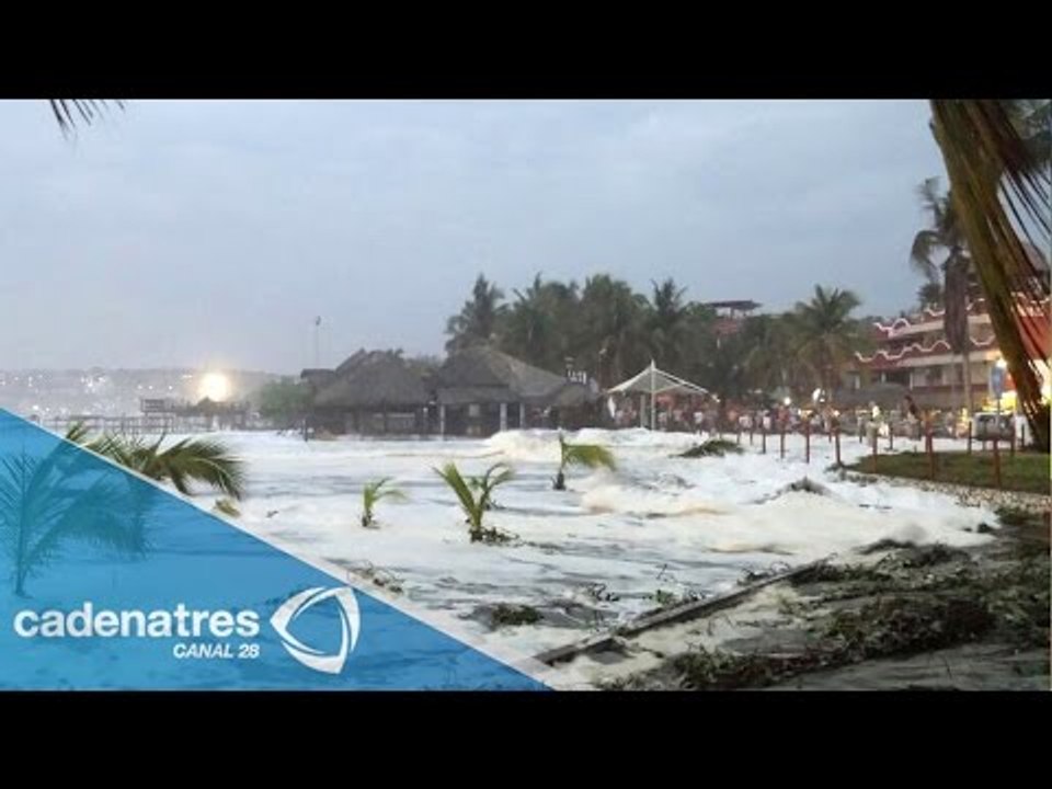 Mar de fondo daña más de 80 comercios en Oaxaca