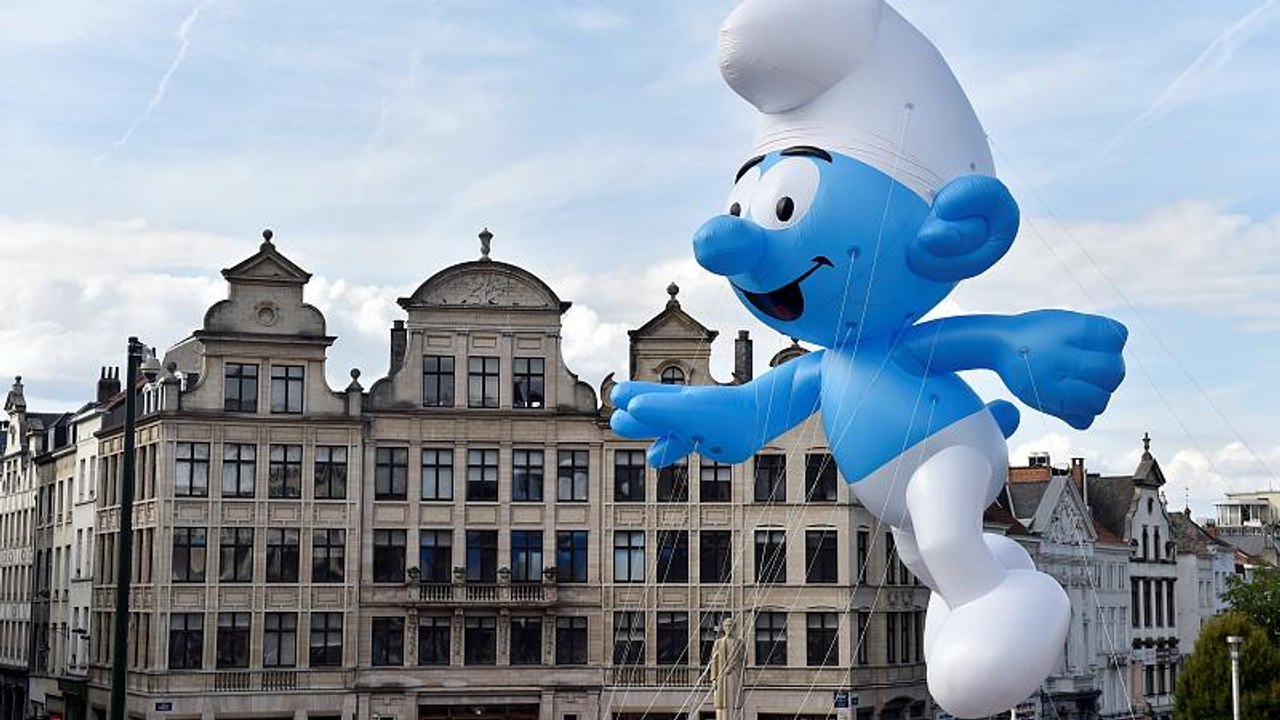 60. yaşını kutlayan Şirinler Komünizm propagandası mı ?