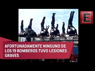 19 bomberos quedan heridos al hacer acrobacias en un desfile
