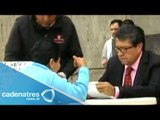 Ricardo Monreal atiende quejas ciudadanas en explanada de la delegación Cuauhtémoc