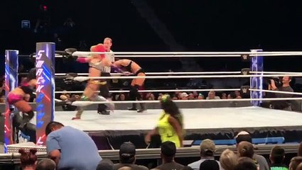Billie Kay (with Peyton Royce) vs Asuka - Smackdown September 18th 2018 02