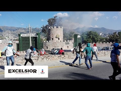 Presuntos normalistas atacan cuartel militar WB