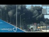 Fuerte incendio consume una bodega textil en Torreón, Coahuila