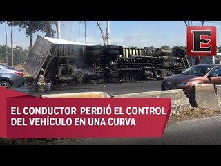 Accidente de tráiler colapsa la autopista México-Toluca