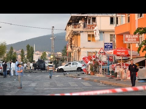 Nueve muertos en sendos atentados en Turquía a embajada de EU y a comisaría