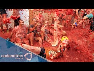 Valencia se tiñe de rojo en el 70 aniversario de la Tomatina