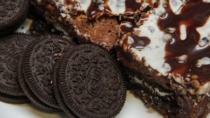 Cookies & Cream Brownie Bars