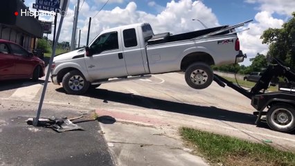 Vea lo que hizo para evitar que le remolcaran su camioneta