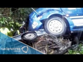 Tráiler embiste automóvil dejando 8 muertos en Puebla