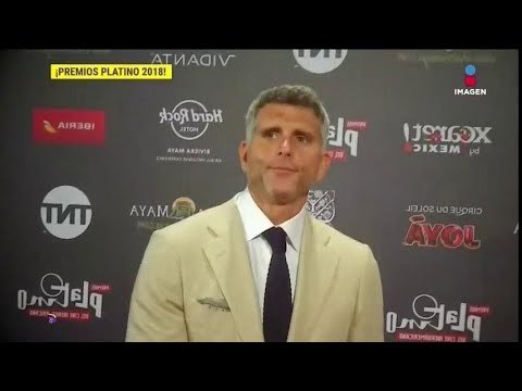 ¡Mich Rubalcava fue a la Alfombra roja de los Premios Platino! | De Primera mano