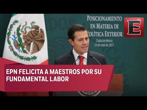 Peña Nieto felicita a los maestros en su día
