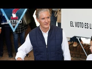 Alfredo de Mazo vota en Huixquilucan, Edomex