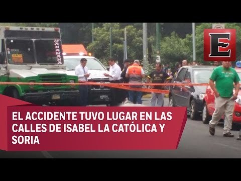 Microbús atropella a ciclista en calles de la Benito Juárez