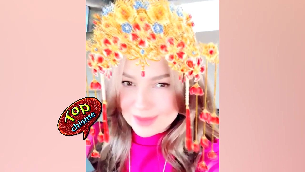 Thalía encuentra una mosca en su auto mientras pasea por Nueva York