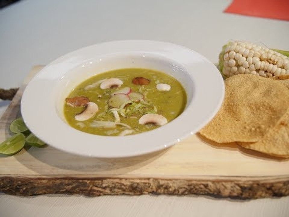 Cocina con 'La Jefa' Ingrid: ¡Pozole verde de hongos! | Sale el Sol