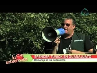 La sobremesa. Spencer Tunick en México