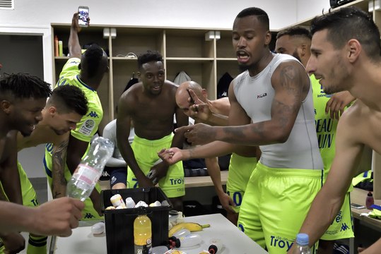 Châteauroux 0-3 Estac⎥Au coeur du vestiaire troyen