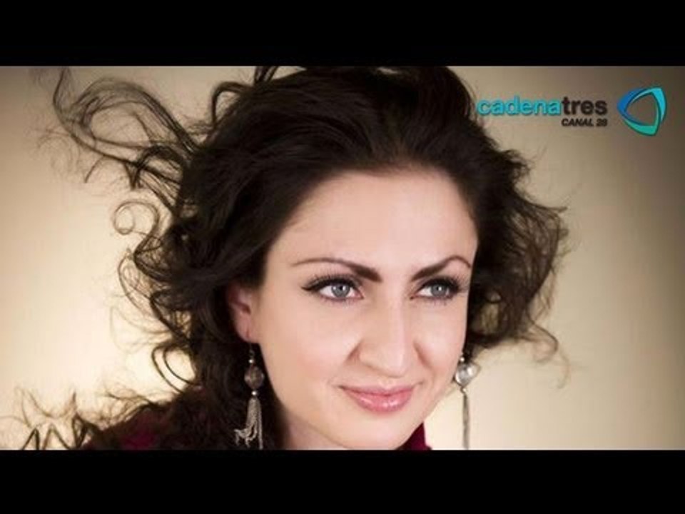 Celia Lora cambia de religión para complacer a su novio judío / Celia Lora change of religion