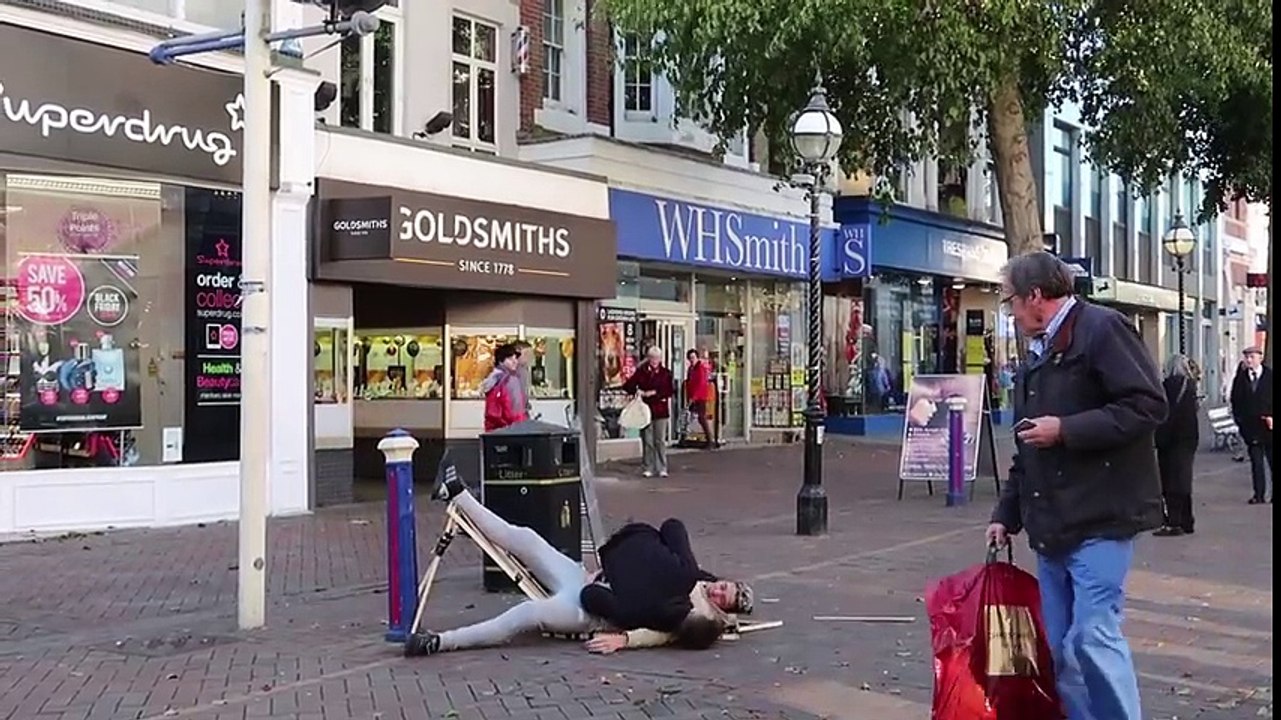 WWE MOVES IN PUBLIC _ Tables Edition 