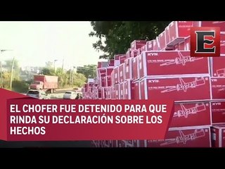 Tráiler vuelca y afecta la circulación en la México-Toluca