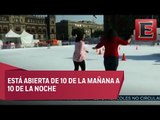 Capitalinos gozan de la pista del hielo en el Zócalo