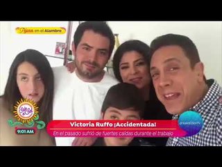 ¡Victoria Ruffo captada en silla de ruedas en el aeropuerto! | Sale el Sol