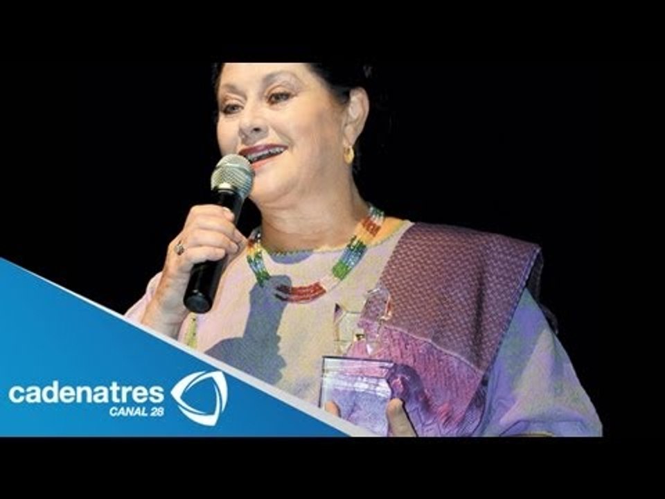 Angélica Aragón emocionada por su nuevo material discográfico