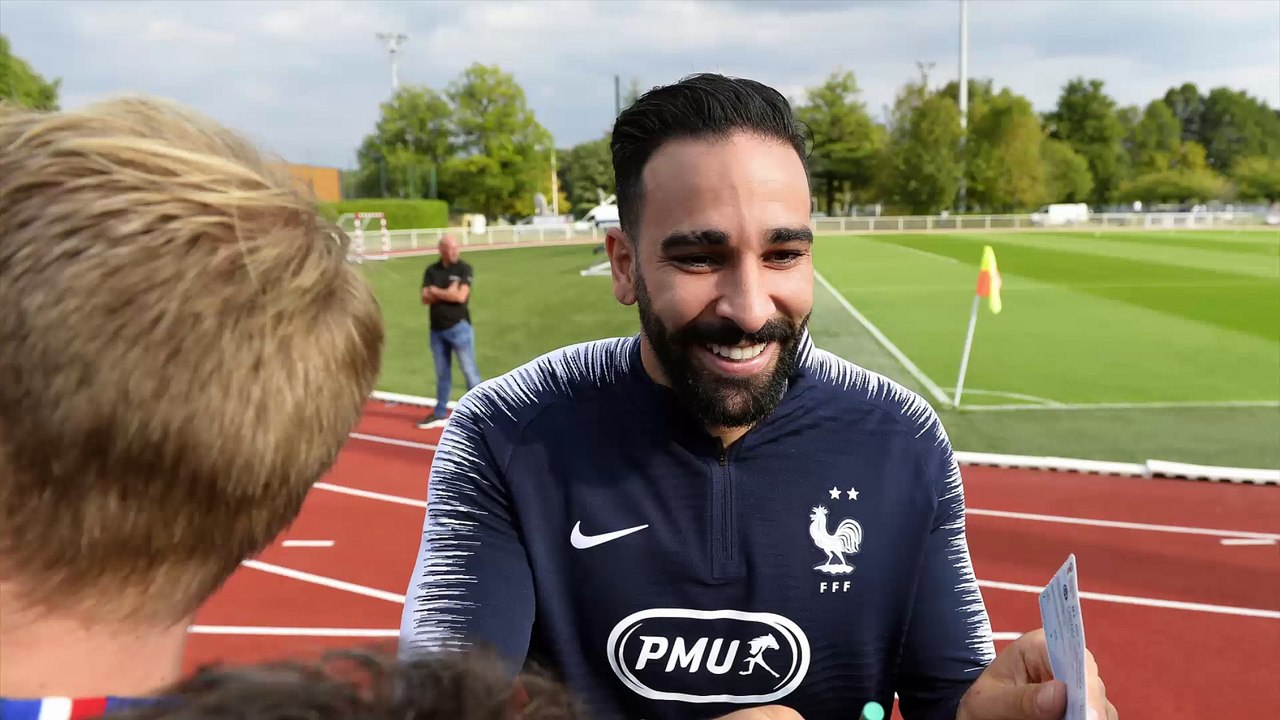 Adil Rami perd ses nerfs après une question sur Pamela Anderson