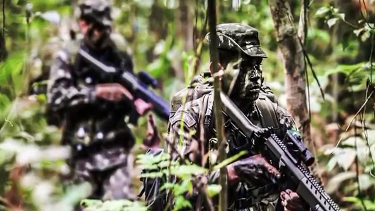 Encuentro de Militares vs reptilianos en África