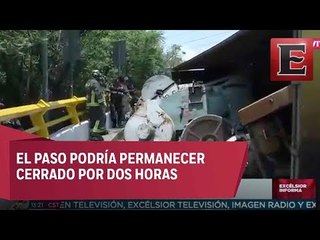 Se vuelca trailer con desperdicio industrial en Circuito Interior