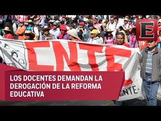 Miembro de la CNTE marchan en varios estados por el Día del Maestro