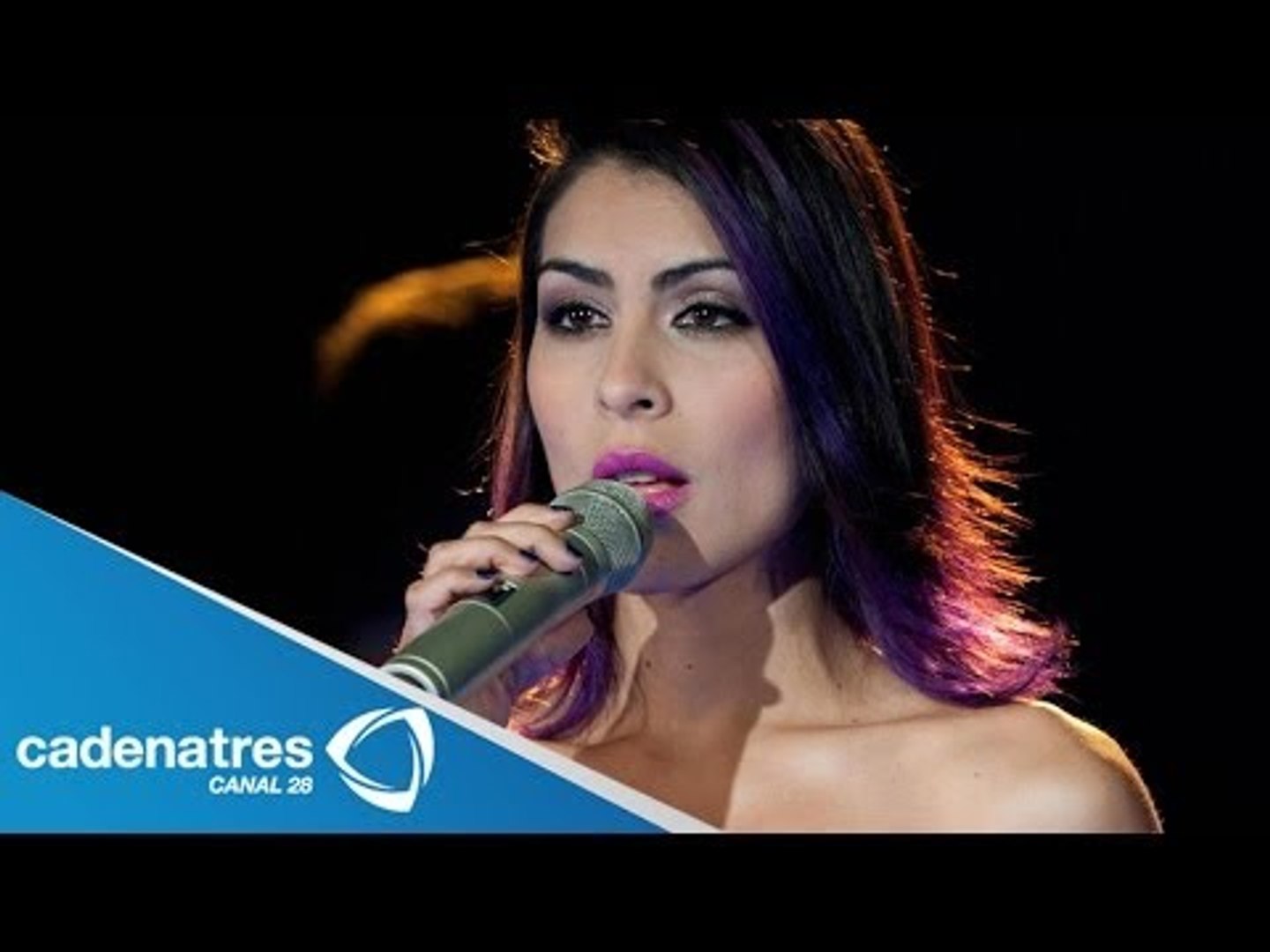 ⁣María vocalista de Playa Limbo posará en revista para caballeros /  Playa Limbo