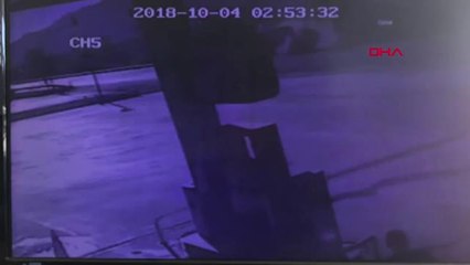 Kamyon ile İşçi Servisi Çarpıştı 8 Yaralı