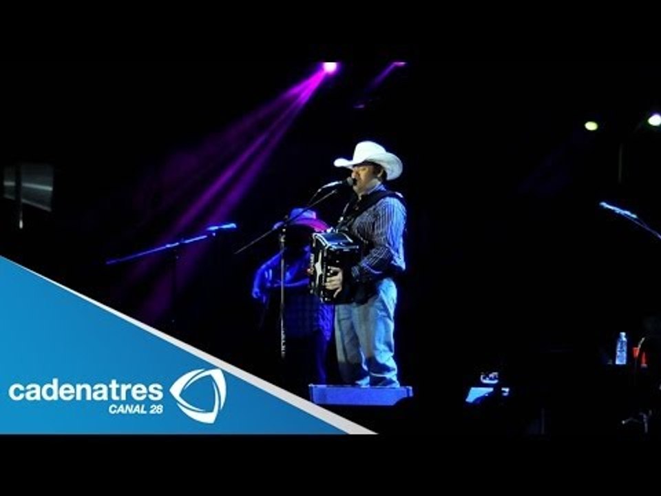 Intocable se presenta con éxito en el Auditorio Nacional / Intocable in the National