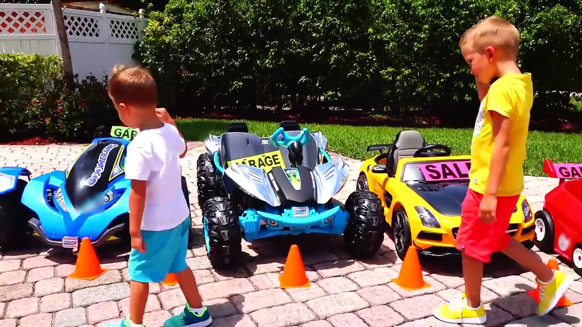 vlad and nikita play with toy cars