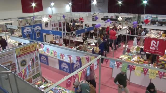 Zonguldak Kitap Fuarı Devam Ediyor