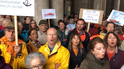 800 personnes au soutien de l’Aquarius