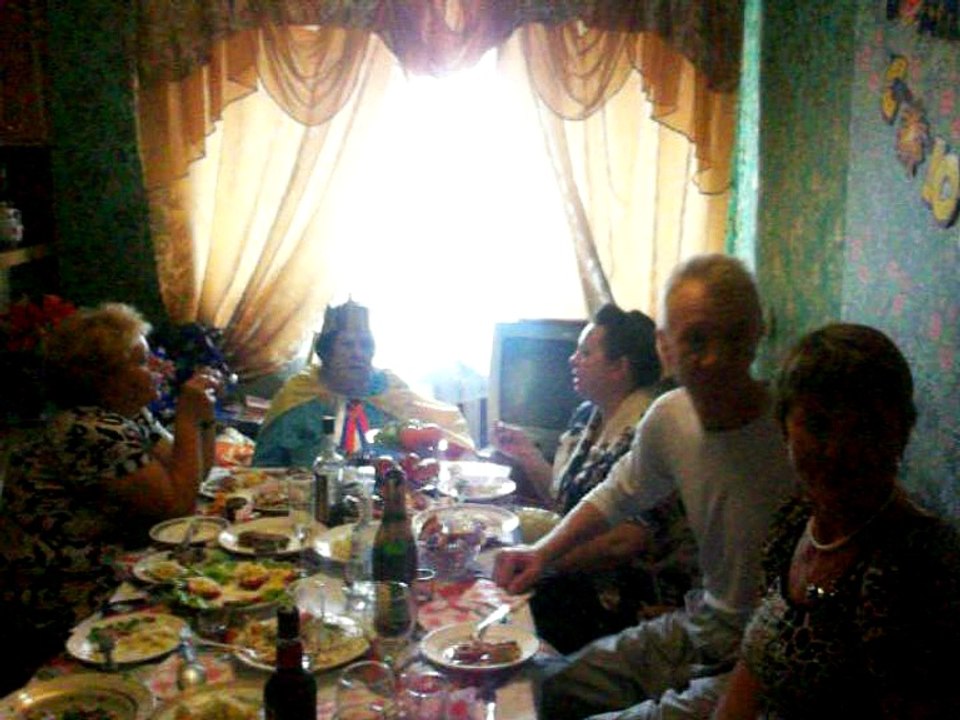 У мамы юбилей.80 лет.