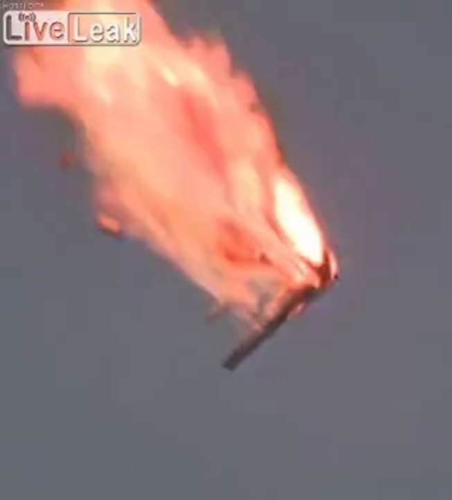 Lancement raté - cette fusée fait un tour sur elle même avant de s'écraser ! Proton-M