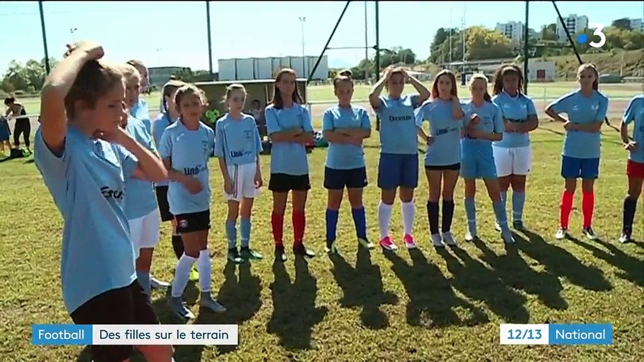 Football : de plus en plus de filles y jouent