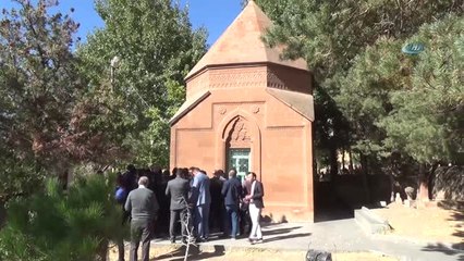 Türkiye Kamu Sen'den Milli Eğitim Bakanlığına Ahlat Çağrısı... "Mümkünse İlk ve Ortaokuldaki Tüm...