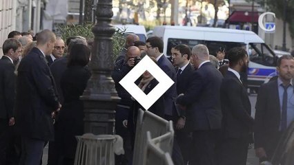 PHOTOS. Les proches de Charles Aznavour réunis à la cathédrale arménienne de Paris