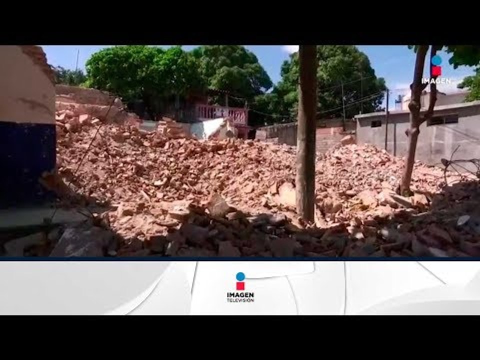 Miles de personas siguen durmiendo en pequeños campamentos en Juchitán | Noticias con Ciro