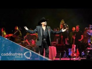 Un mes antes de morir Joan Sebastian recibió la presea "Gran Maestro" de la SACM