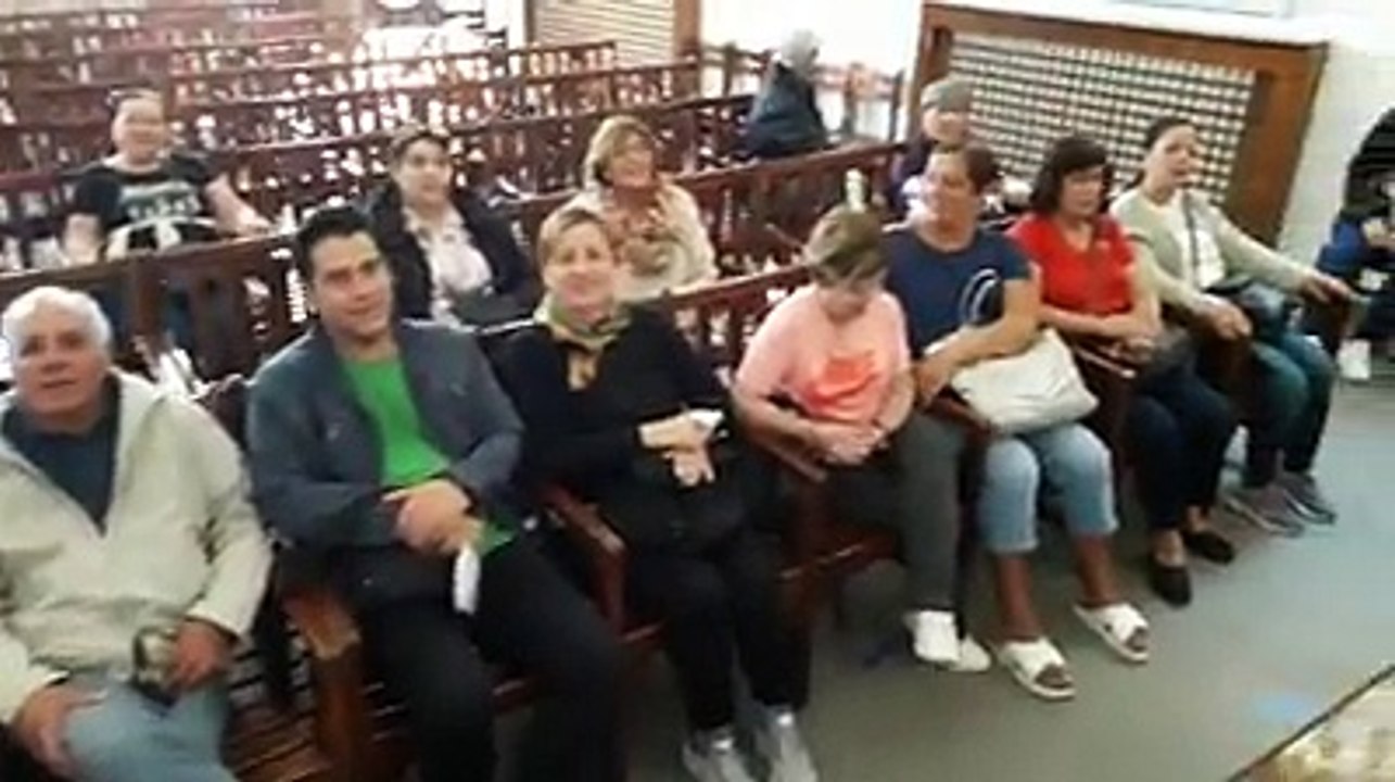 Habib Akalın kıbrıstan gelen misafirlerimiz Kıbrıstan gelen misafirlerimiz bugün bir faklılık yaparak hatırla sevgili isimli şarkıyı millet hamamında akustik koro halinde söylediler. ve afyonkarahisar şehir ve şehitlik turu değerlendirmesi yaptılar ..bizi