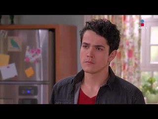 Alan pone en su lugar a Jenny en Muy Padres