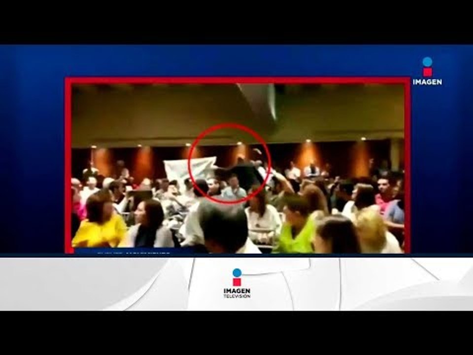 Ex miembro de Frente Nacional por la Familia tira a una mujer | Noticias con Ciro